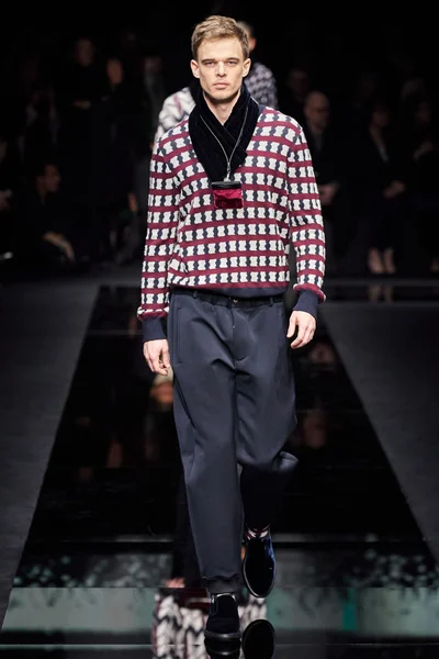Look 68